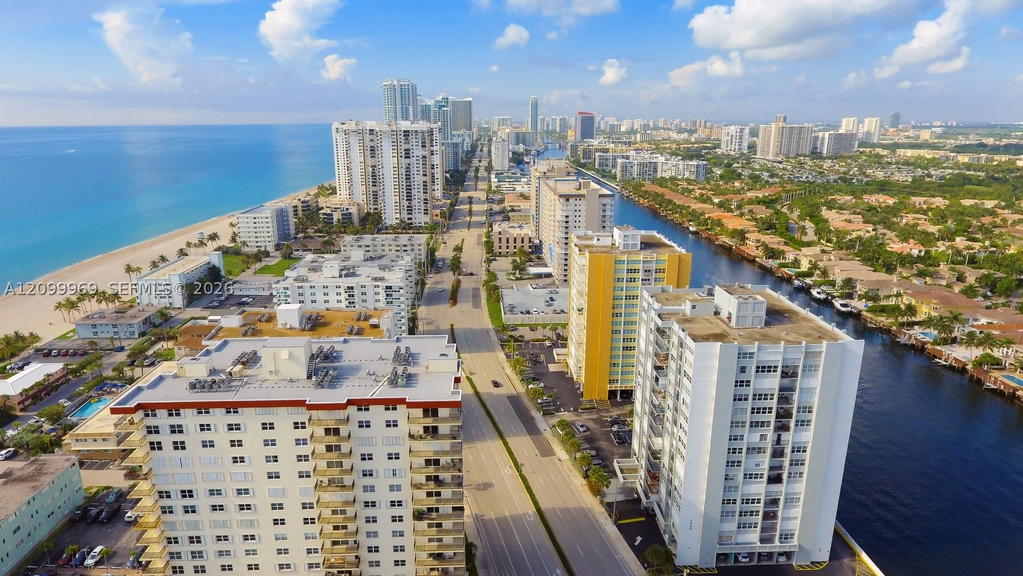 Real estate property located at 1410 Ocean Dr #1105, Broward, Trafalgar Towers Two, Hollywood, FL
