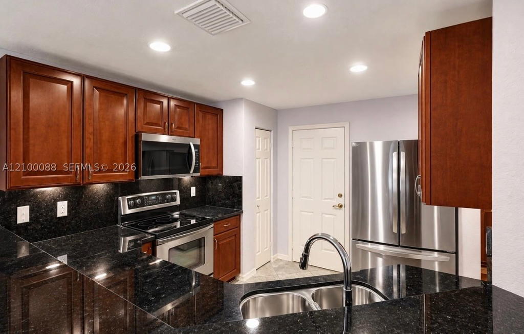 Real estate property located at 5929 Royal Way #5929, Broward, Lyons Industrial Park, Tamarac, FL