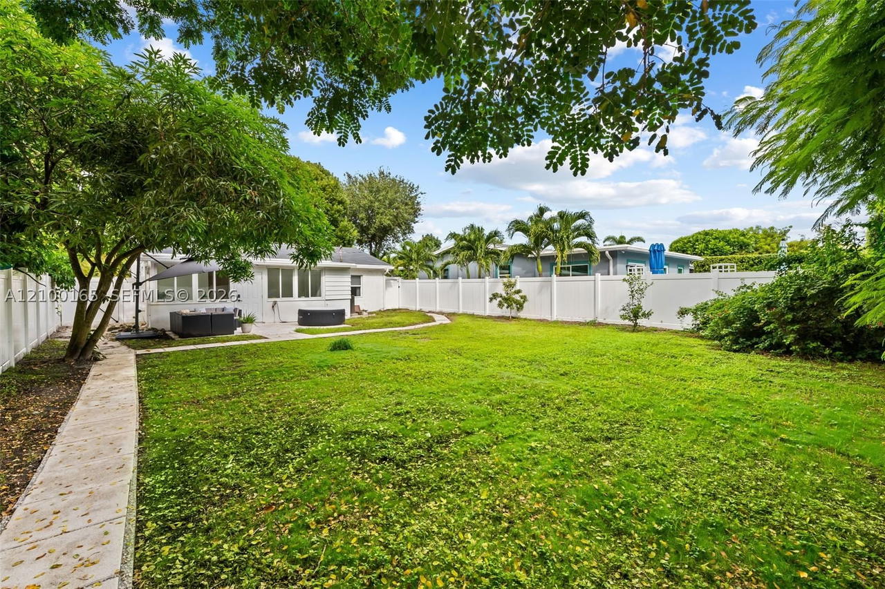 Real estate property located at 716 11th Ave, Broward, Pine Crest Amended Plat, Pompano Beach, FL