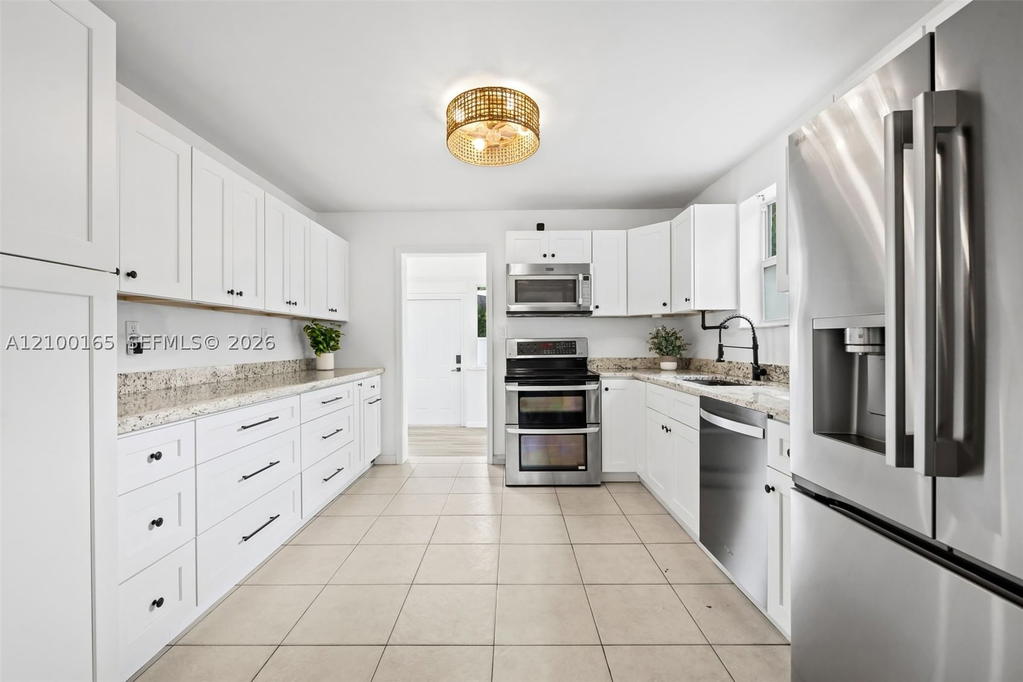 Real estate property located at 716 11th Ave, Broward, Pine Crest Amended Plat, Pompano Beach, FL
