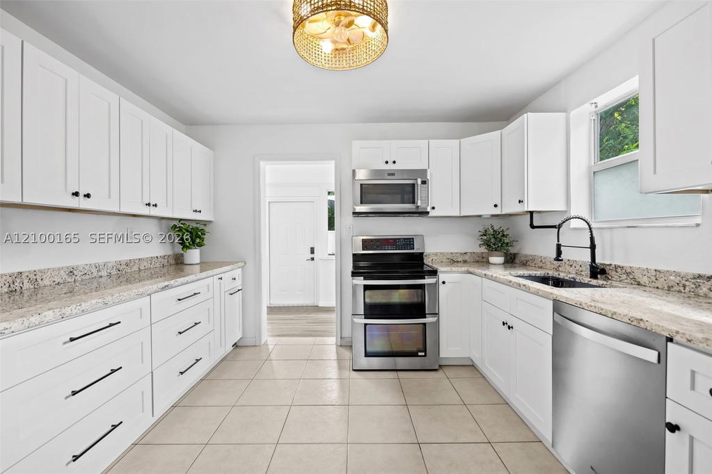 Real estate property located at 716 11th Ave, Broward, Pine Crest Amended Plat, Pompano Beach, FL