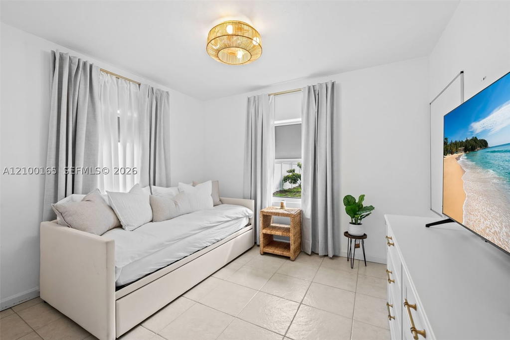 Real estate property located at 716 11th Ave, Broward, Pine Crest Amended Plat, Pompano Beach, FL