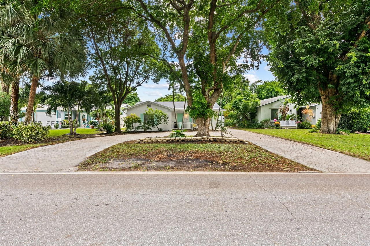 Real estate property located at 716 11th Ave, Broward, Pine Crest Amended Plat, Pompano Beach, FL