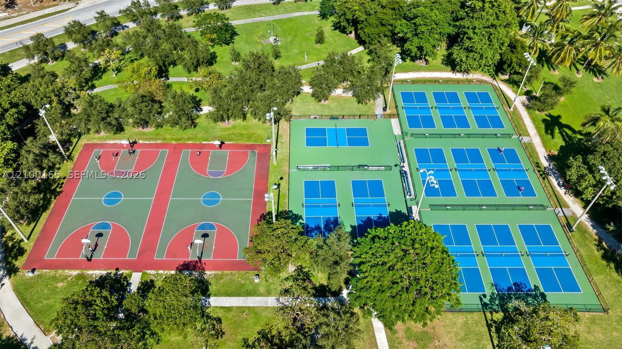 Real estate property located at 716 11th Ave, Broward, Pine Crest Amended Plat, Pompano Beach, FL
