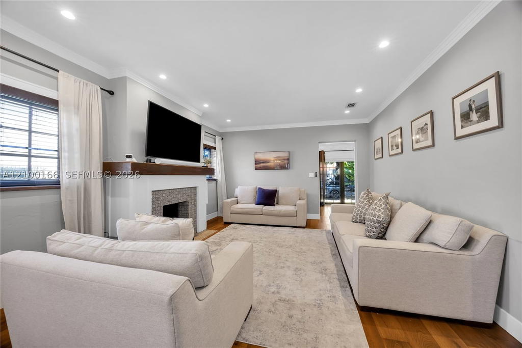 Real estate property located at 504 Majorca Ave, Miami-dade, Coral Gables Sec B, Coral Gables, FL