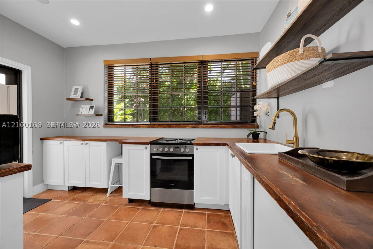 Real estate property located at 504 Majorca Ave, Miami-dade, Coral Gables Sec B, Coral Gables, FL