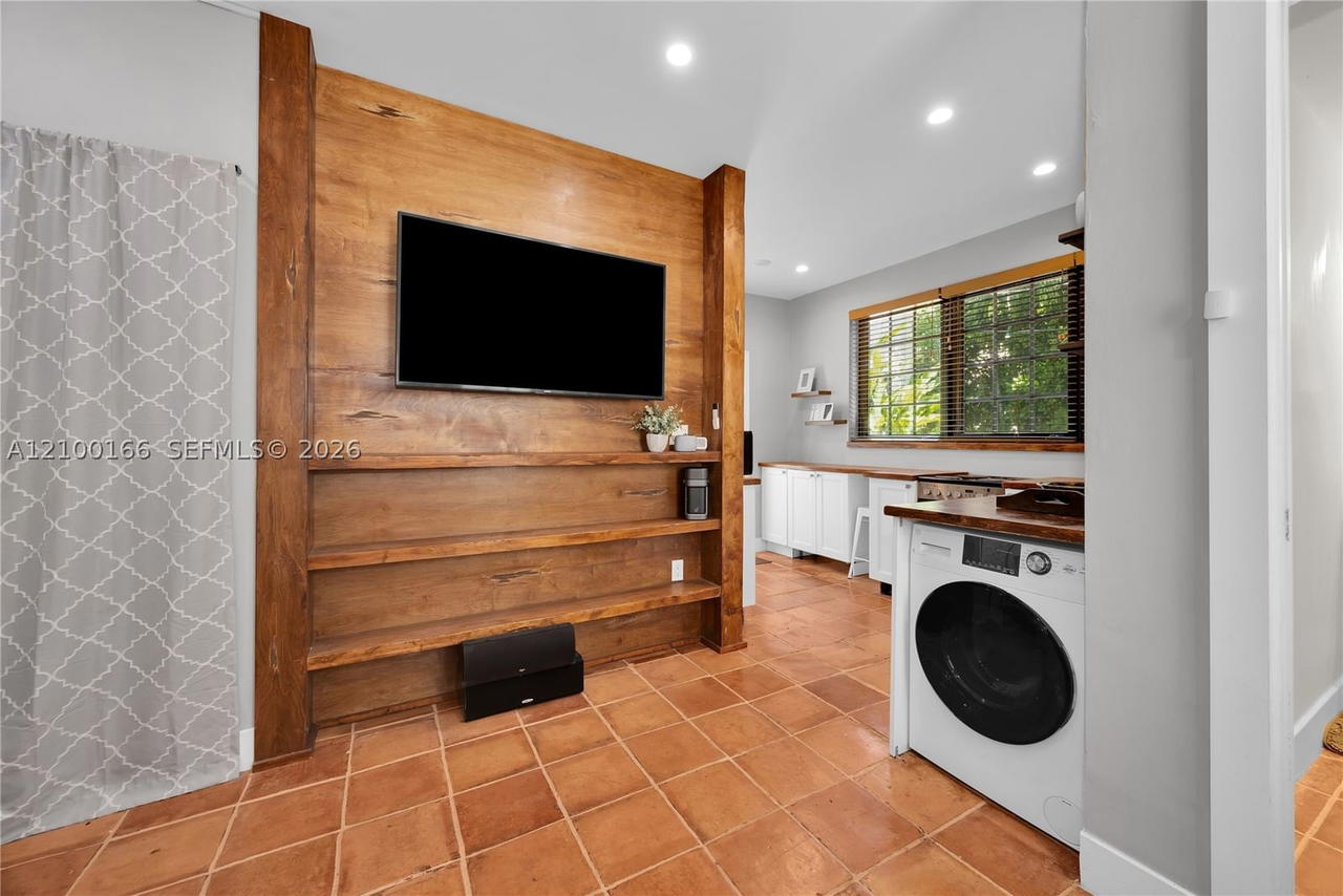 Real estate property located at 504 Majorca Ave, Miami-dade, Coral Gables Sec B, Coral Gables, FL