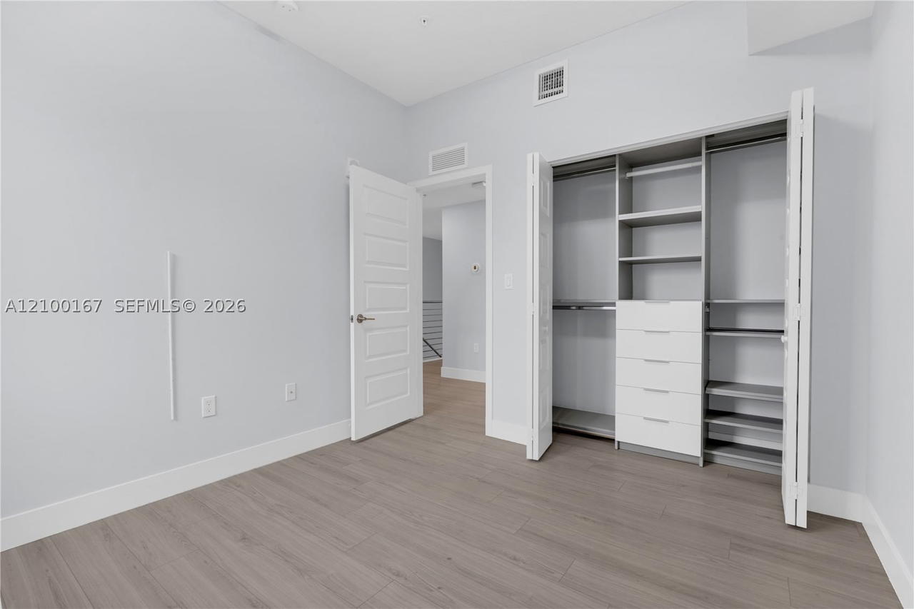 Real estate property located at 10413 82nd St #3, Miami-dade, Highland At Park Central, Doral, FL