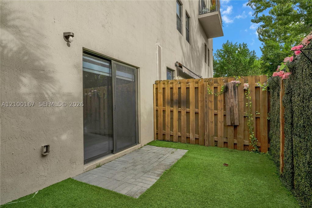Real estate property located at 10413 82nd St #3, Miami-dade, Highland At Park Central, Doral, FL