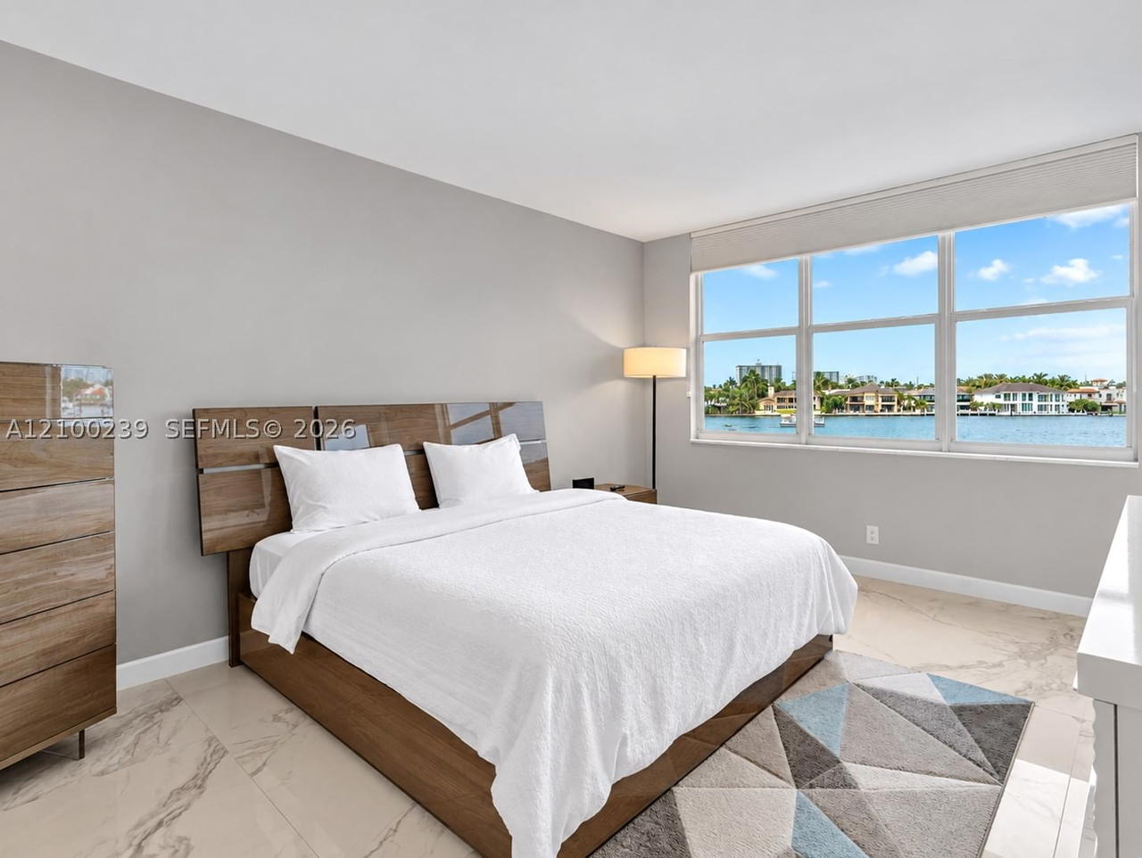 Real estate property located at 511 Bayshore Dr #310, Broward, Bayshore Towers, Fort Lauderdale, FL