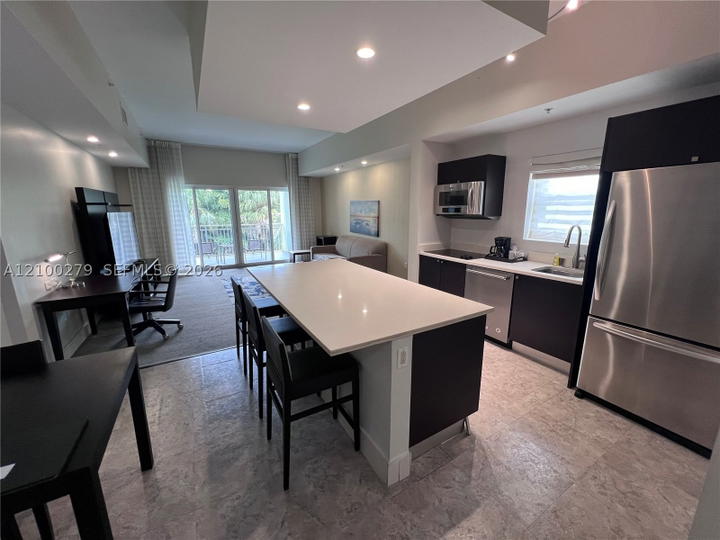 Real estate property located at 5300 87th Ave #916, Miami-dade, The Blue A Resort Hotel C, Doral, FL