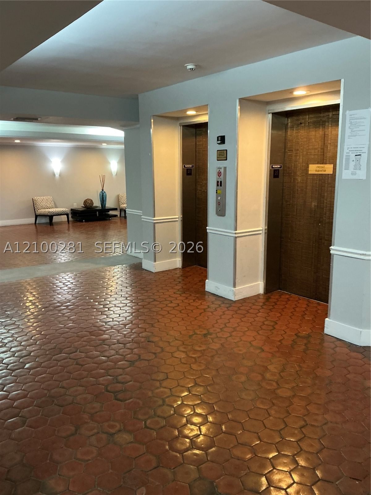 Real estate property located at 9735 52nd St #305, Miami-dade, Doral Oaks Condo #1, Doral, FL