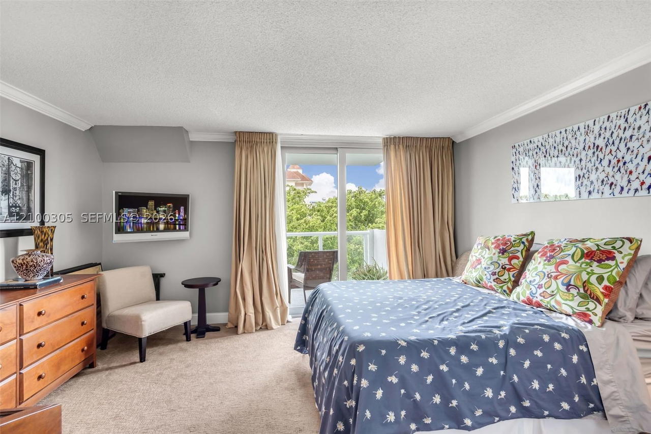 Real estate property located at 10000 Bay Harbor Dr #401, Miami-dade, 10000 Plaza Condo-south T, Bay Harbor Islands, FL