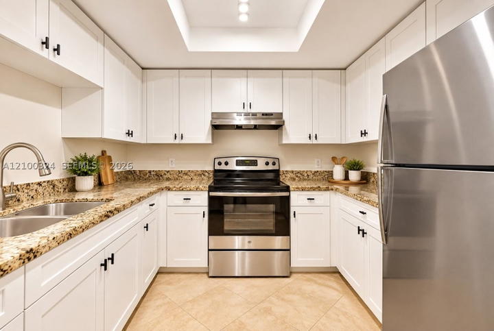 Real estate property located at 2009 10th Ave #302, Broward, Village East Condo, Fort Lauderdale, FL