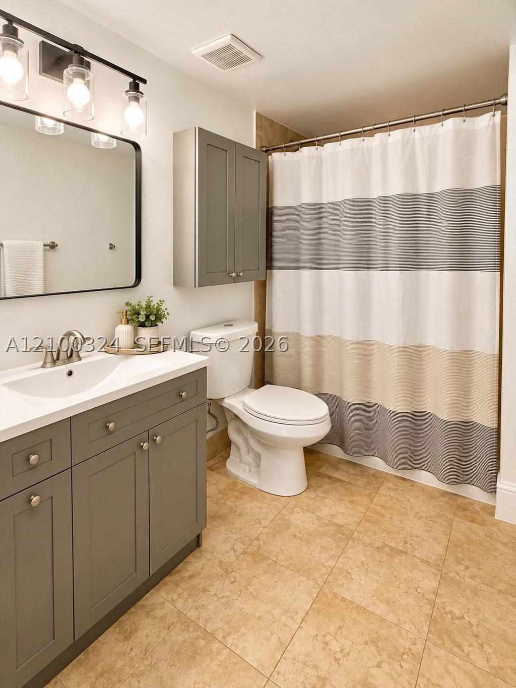 Real estate property located at 2009 10th Ave #302, Broward, Village East Condo, Fort Lauderdale, FL