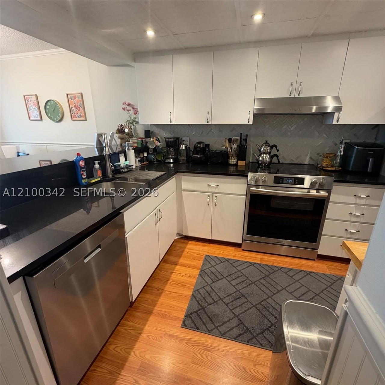 Real estate property located at 17 Royal Palm Way #6040, Palm Beach, Boca Bayou Condo, Boca Raton, FL