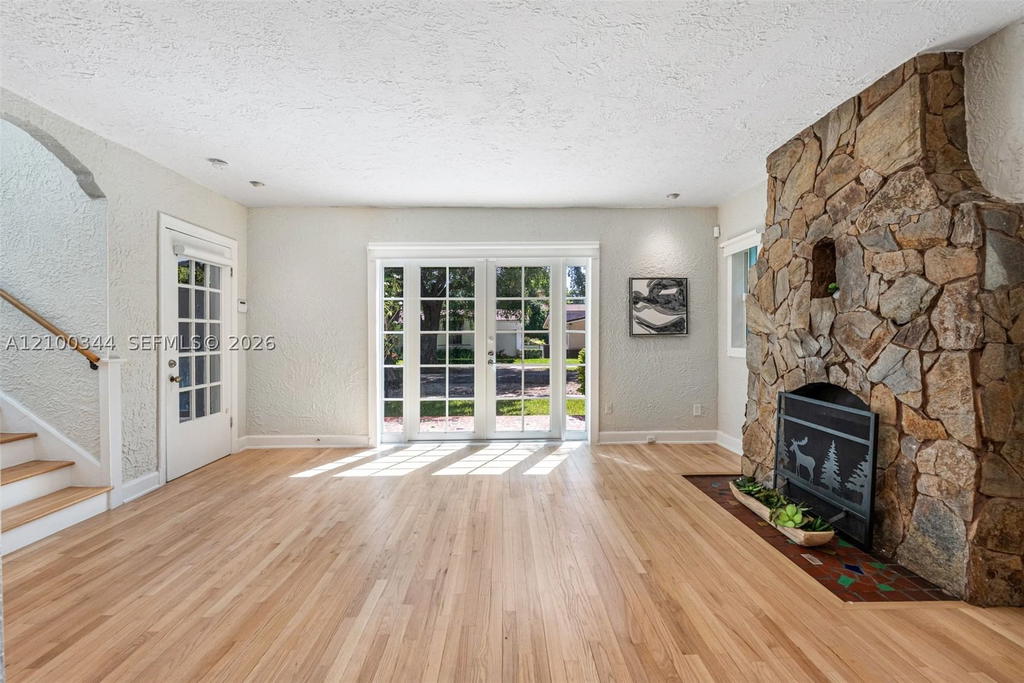 Real estate property located at 1209 La Mancha Ave, Miami-dade, Coral Gables Granada Sec, Coral Gables, FL