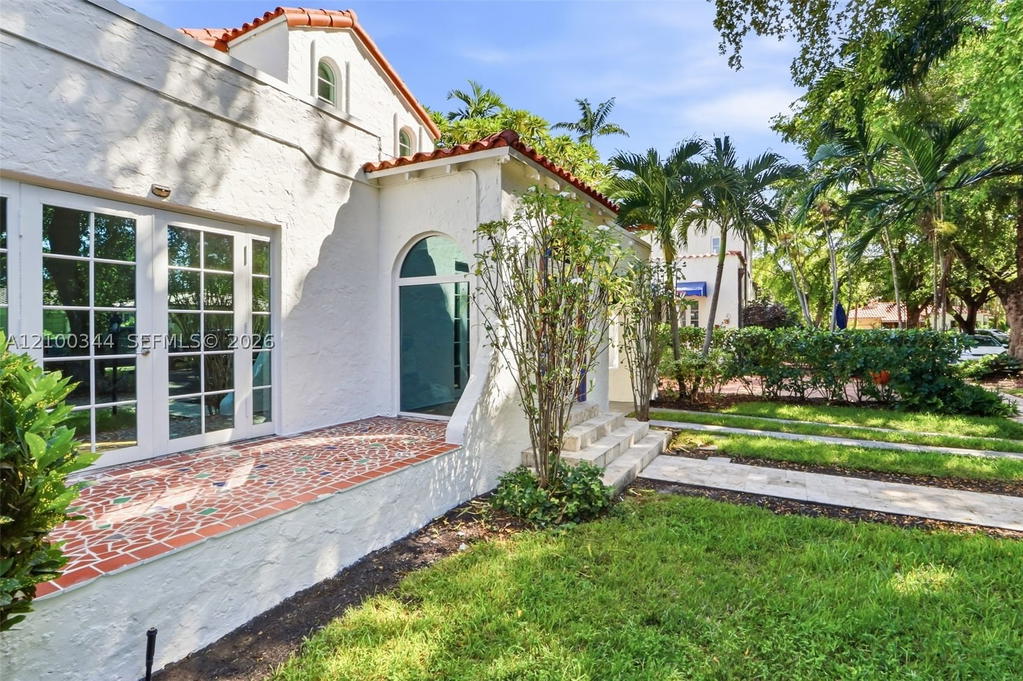 Real estate property located at 1209 La Mancha Ave, Miami-dade, Coral Gables Granada Sec, Coral Gables, FL