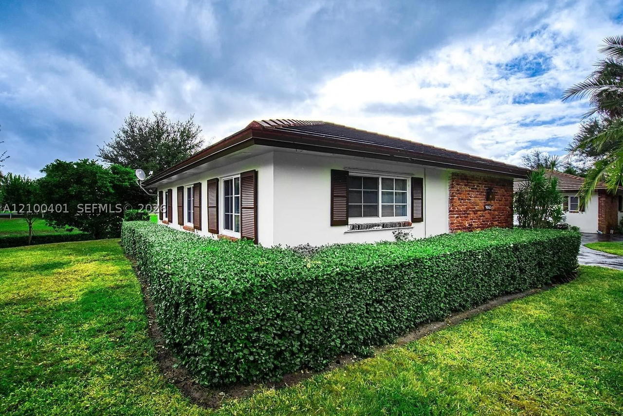 Real estate property located at 9065 Thunderbird Dr, Broward, Thunderbird, Coral Springs, FL