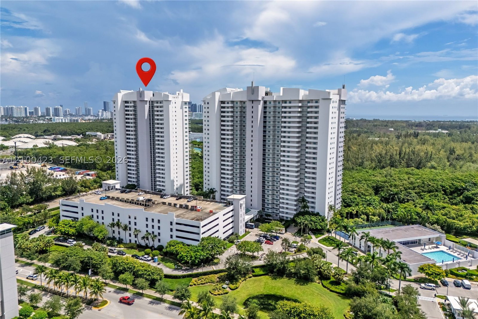 Real estate property located at 15051 Royal Oaks Ln #402, Miami-dade, The Oaks I Condo, North Miami, FL