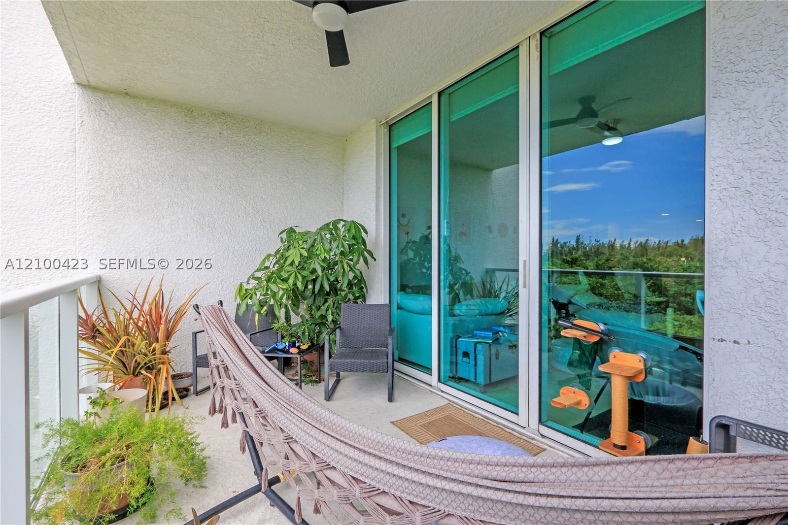 Real estate property located at 15051 Royal Oaks Ln #402, Miami-dade, The Oaks I Condo, North Miami, FL
