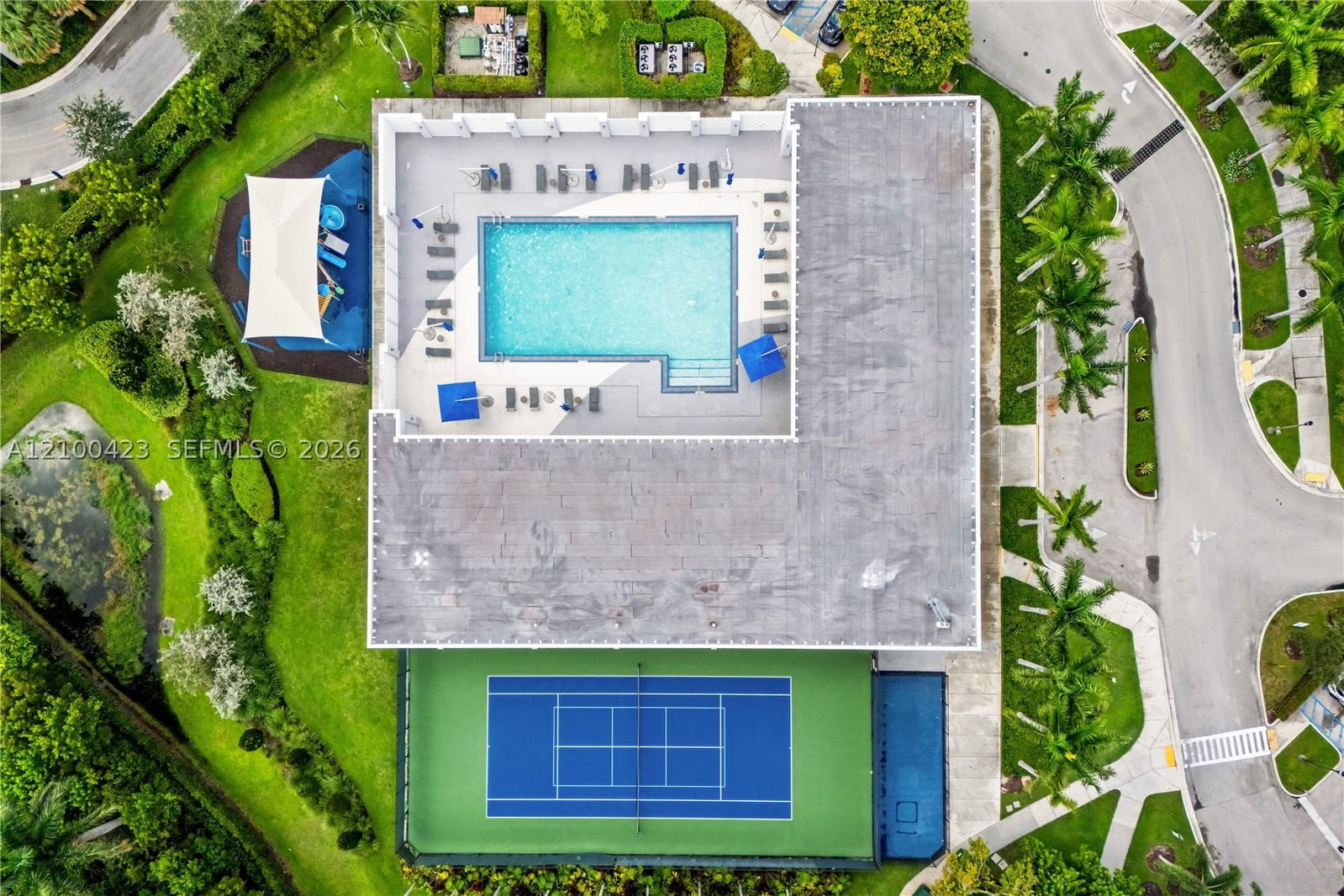 Real estate property located at 15051 Royal Oaks Ln #402, Miami-dade, The Oaks I Condo, North Miami, FL