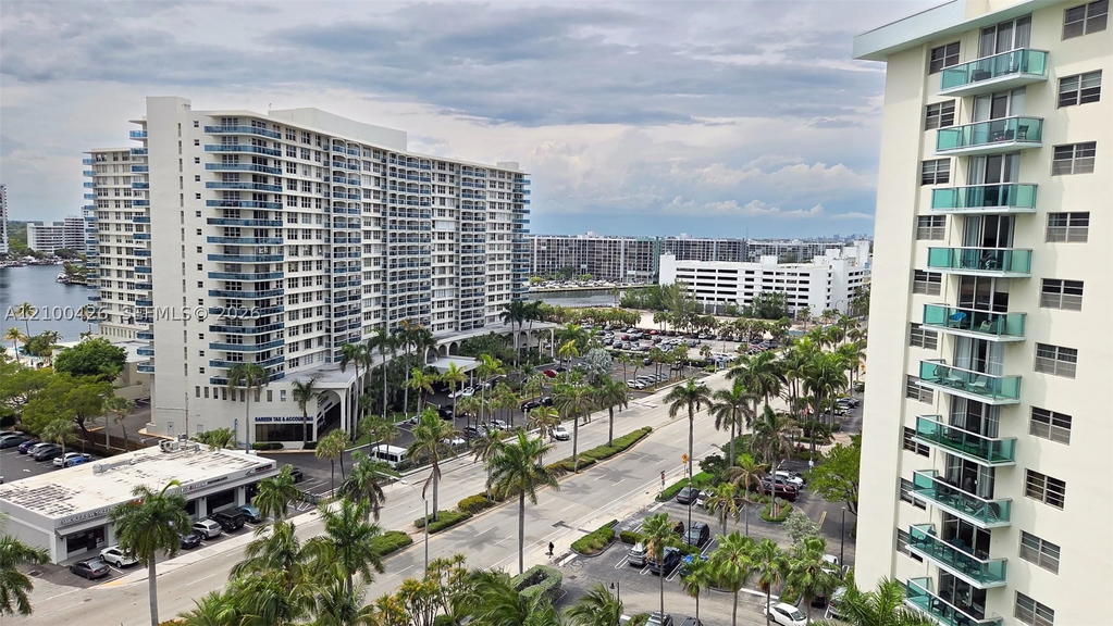Real estate property located at 3901 Ocean Dr #12P, Broward, Tides On Hollywood Beach, Hollywood, FL