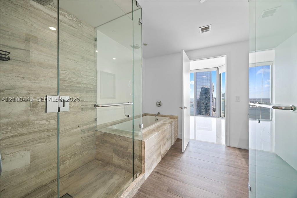 Real estate property located at 2900 7th Ave #4009, Miami-dade, Biscayne Beach Condo, Miami, FL