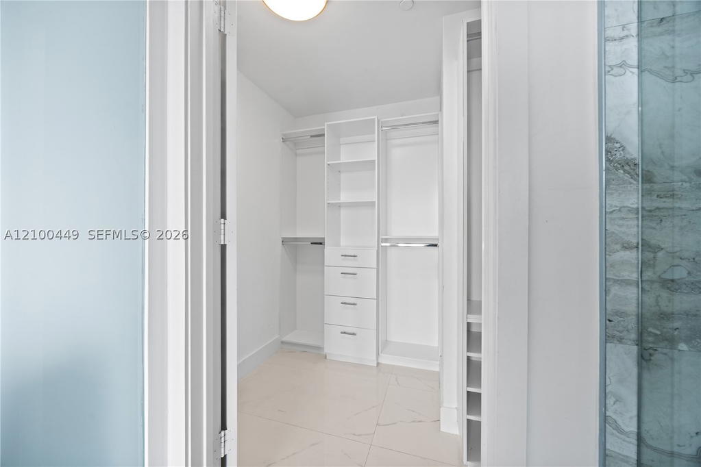 Real estate property located at 2900 7th Ave #4009, Miami-dade, Biscayne Beach Condo, Miami, FL