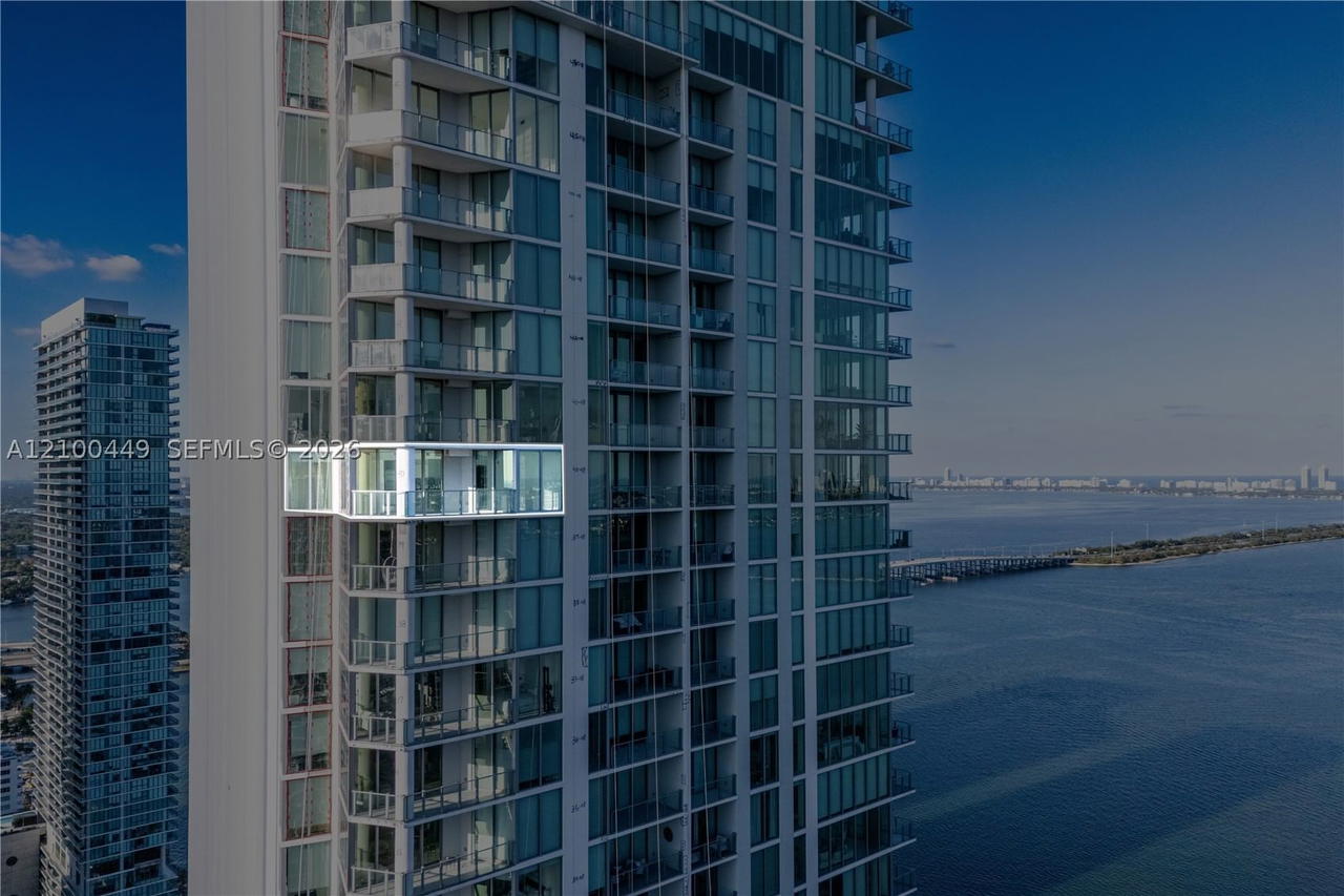 Real estate property located at 2900 7th Ave #4009, Miami-dade, Biscayne Beach Condo, Miami, FL