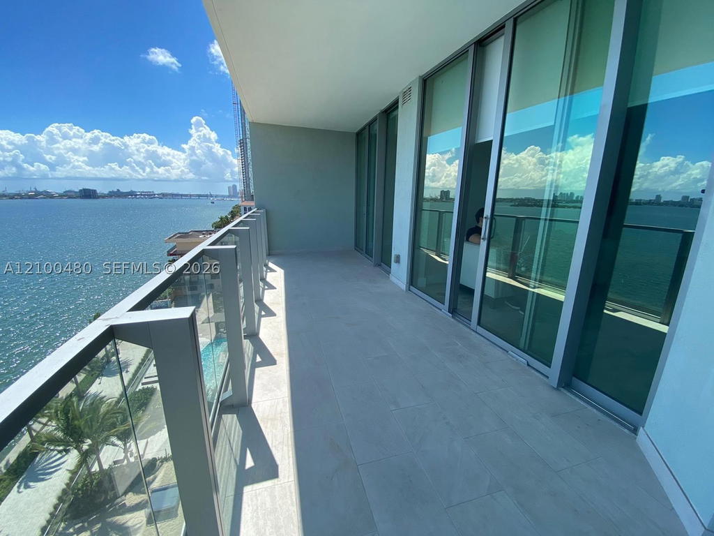 Real estate property located at 2900 7th Ave #705, Miami-dade, Biscayne Beach Condo, Miami, FL