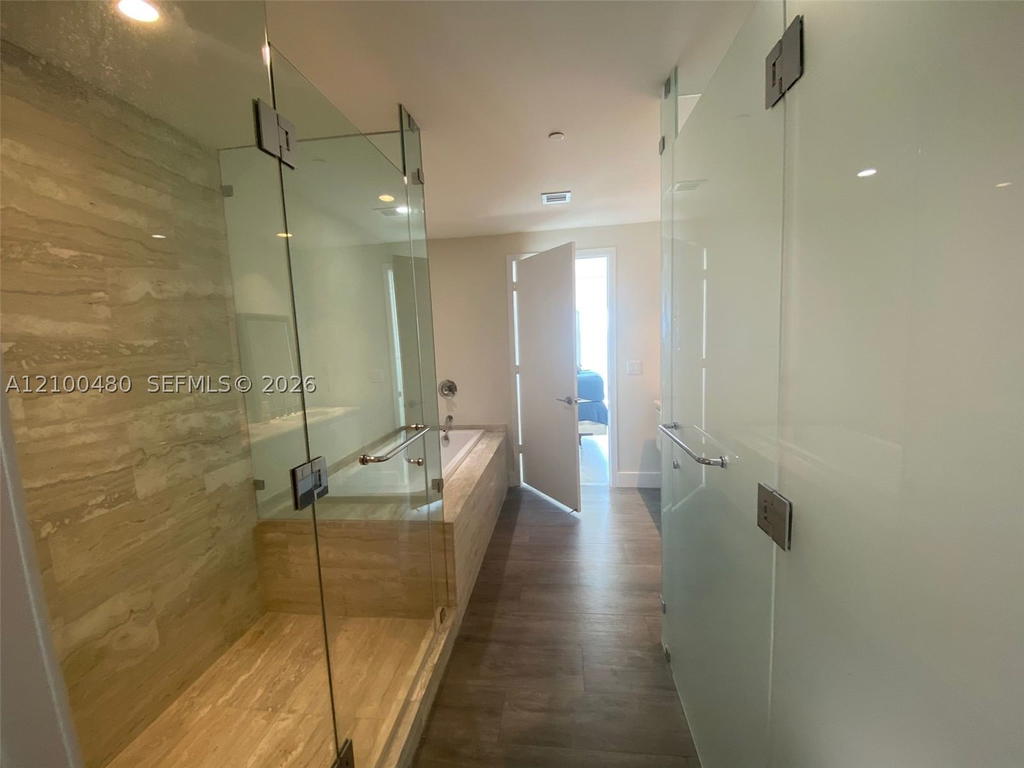 Real estate property located at 2900 7th Ave #705, Miami-dade, Biscayne Beach Condo, Miami, FL