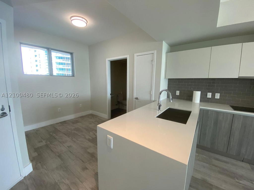 Real estate property located at 2900 7th Ave #705, Miami-dade, Biscayne Beach Condo, Miami, FL