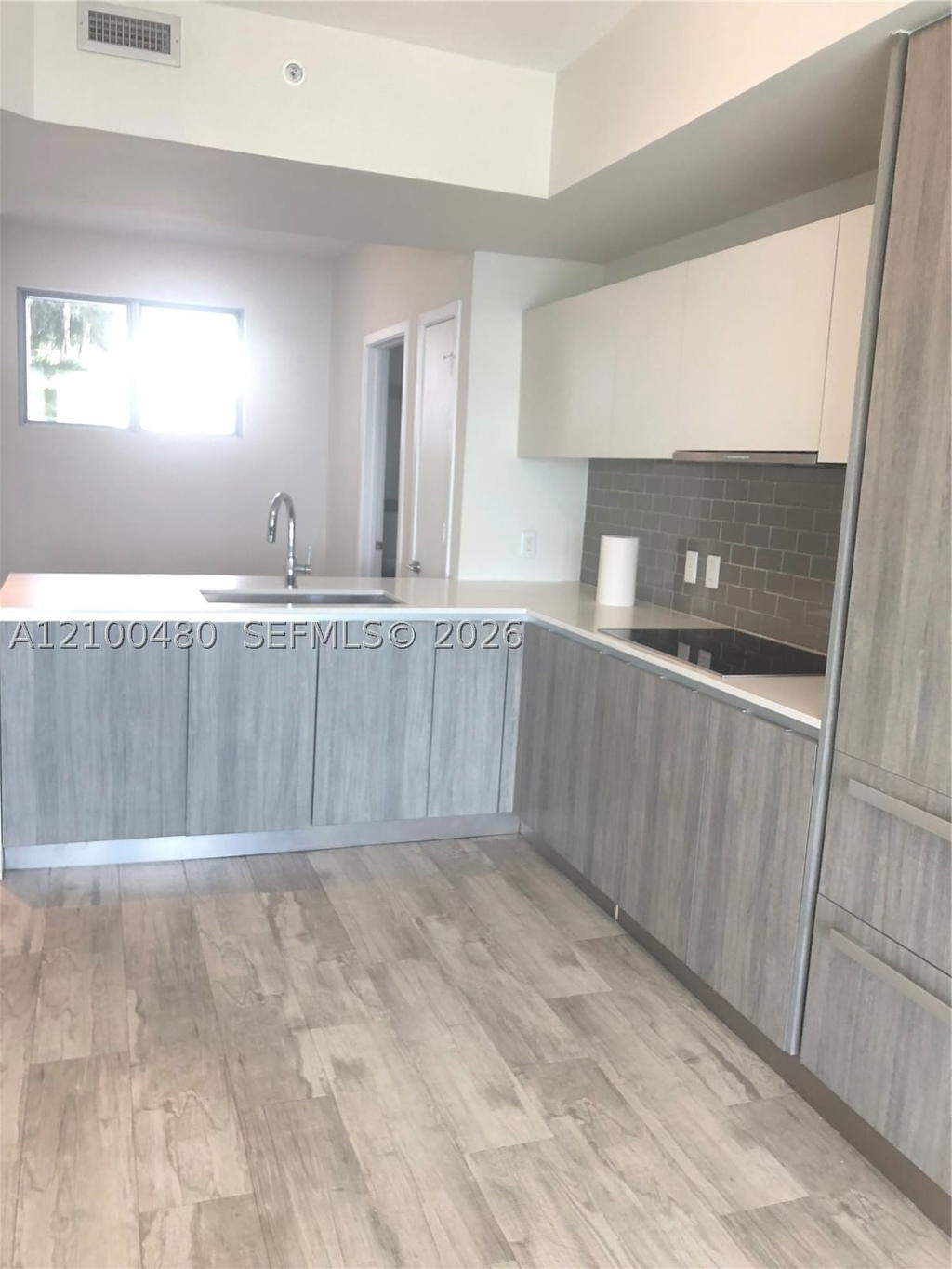 Real estate property located at 2900 7th Ave #705, Miami-dade, Biscayne Beach Condo, Miami, FL