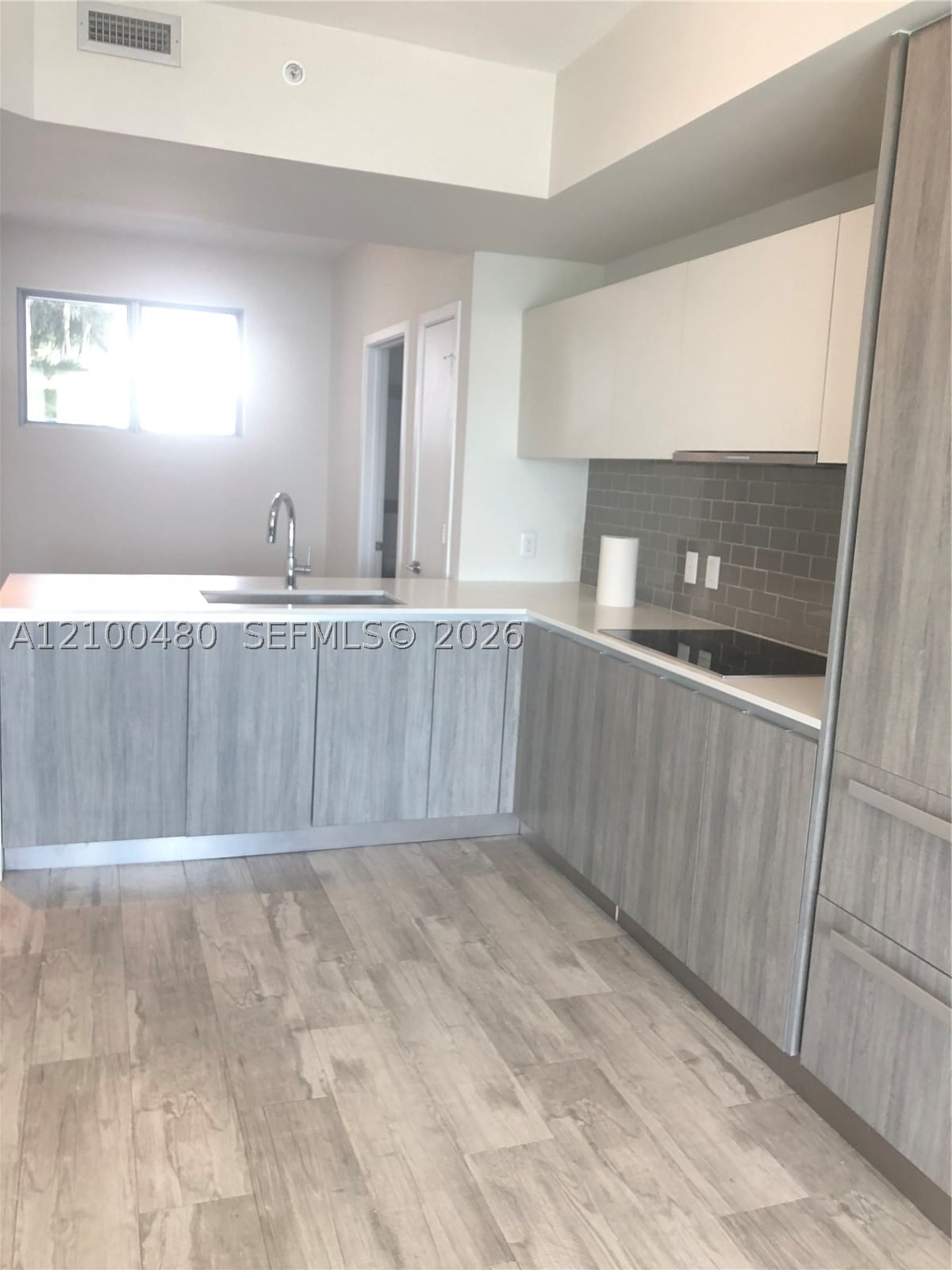 Real estate property located at 2900 7th Ave #705, Miami-dade, Biscayne Beach Condo, Miami, FL