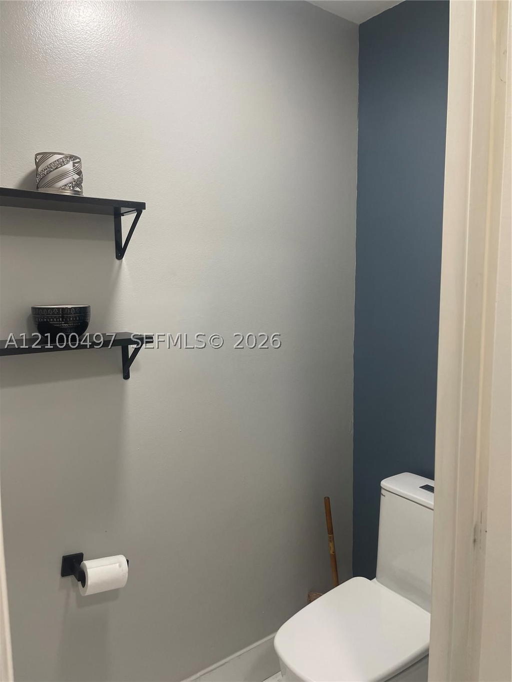 Real estate property located at 2400 106th Ave, Broward, Centex-replat Of A Portio, Miramar, FL