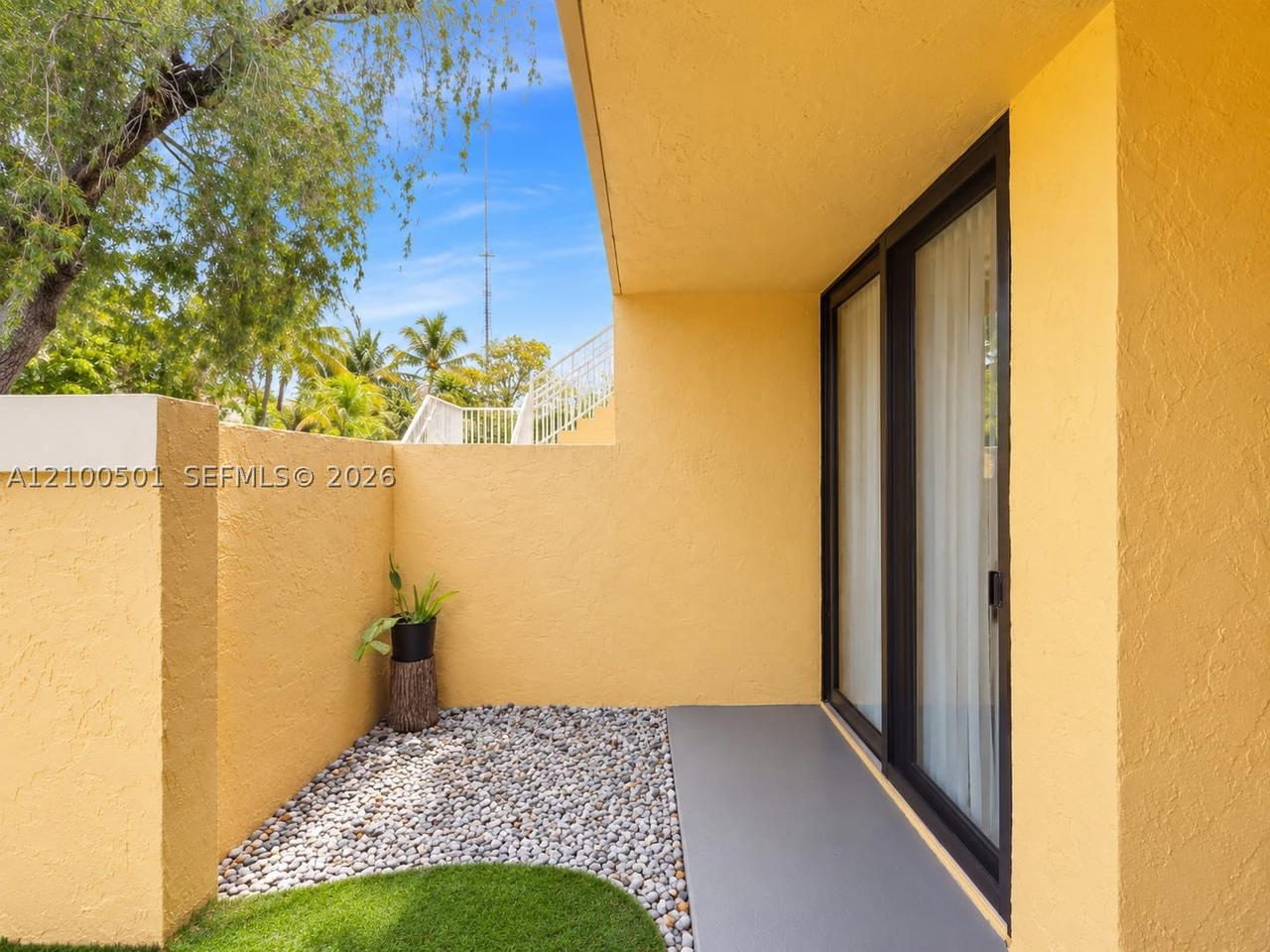 Real estate property located at 400 214 st #104-22, Miami-dade, Misty Lake Condo, Miami Gardens, FL