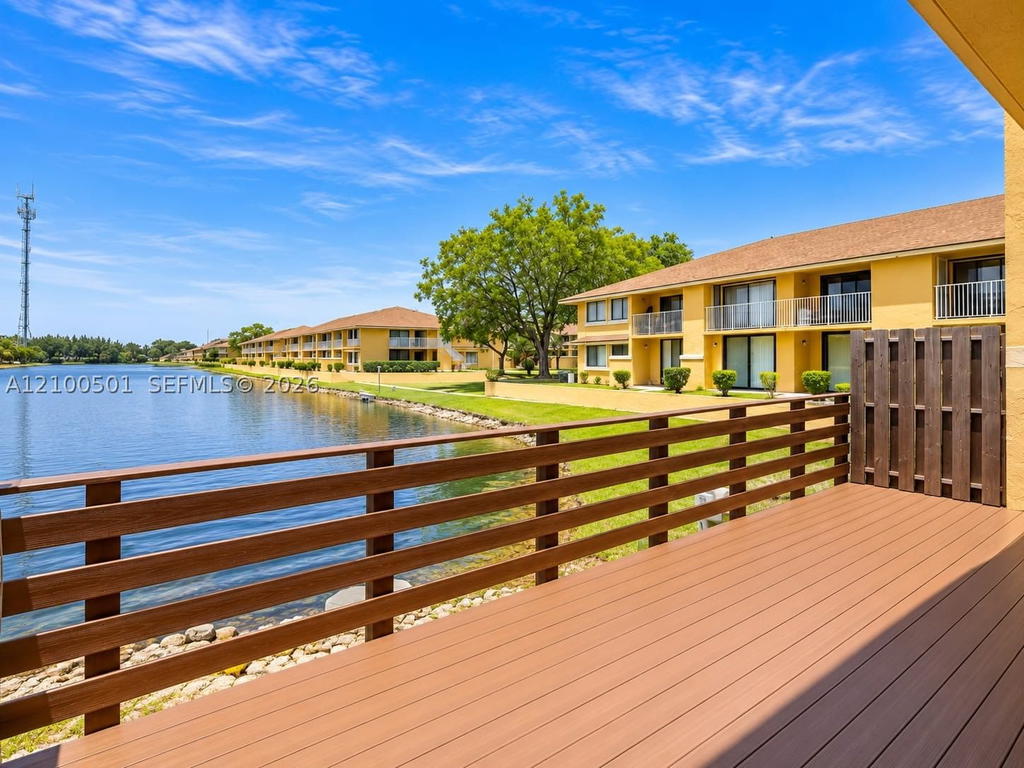 Real estate property located at 400 214 st #104-22, Miami-dade, Misty Lake Condo, Miami Gardens, FL