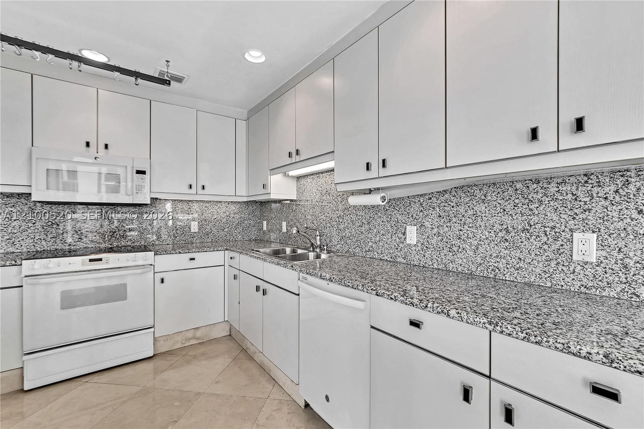 Real estate property located at 10101 Collins Ave #11D +Cabana, Miami-dade, The Palace At Bal Harbour, Bal Harbour, FL