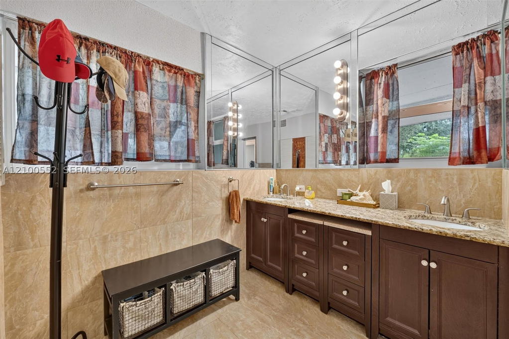 Real estate property located at 4210 32nd Ct, Broward, Lake Forest Sec 4, West Park, FL