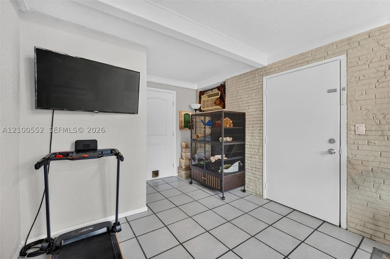 Real estate property located at 4210 32nd Ct, Broward, Lake Forest Sec 4, West Park, FL