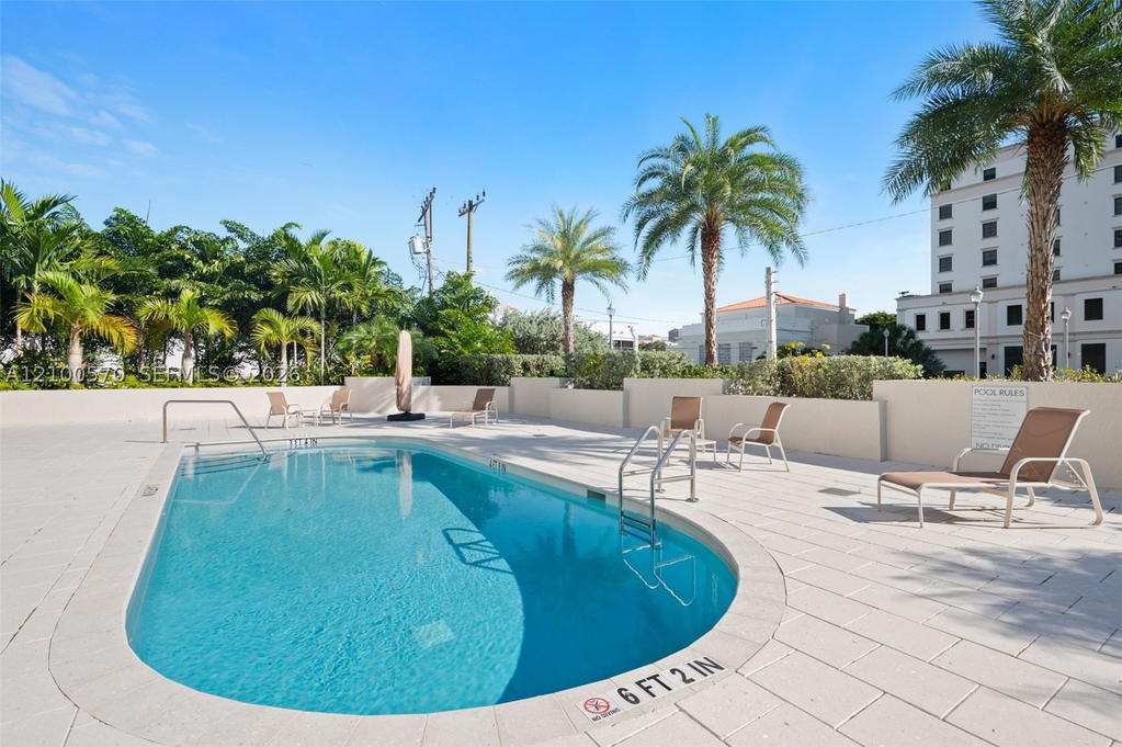Real estate property located at 441 Valencia Ave #801, Miami-dade, Gables Laroc Condo, Coral Gables, FL