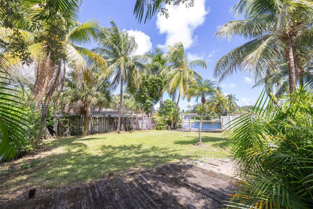Real estate property located at 2733 Harding St, Broward, Look Homesites No 3, Hollywood, FL