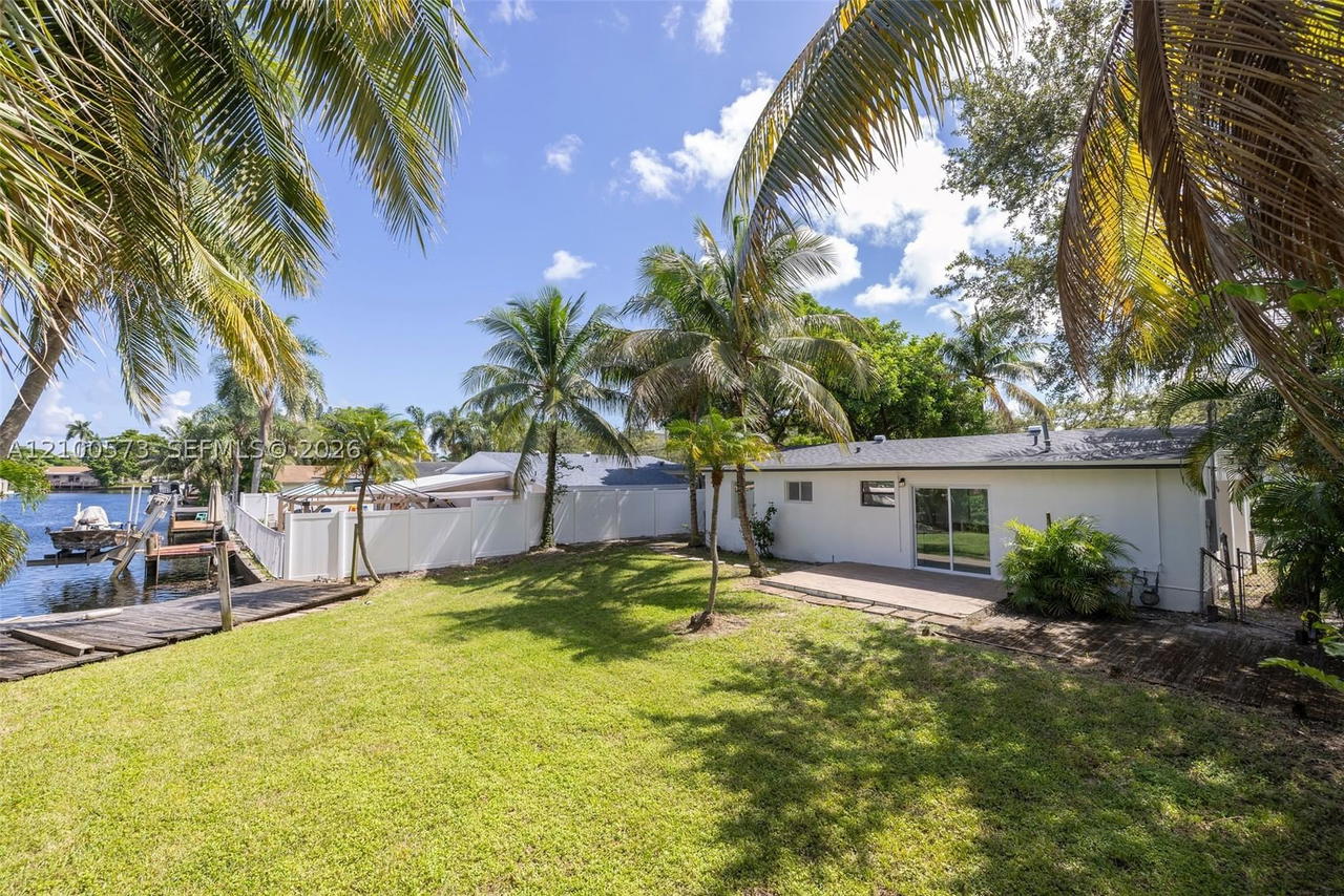 Real estate property located at 2733 Harding St, Broward, Look Homesites No 3, Hollywood, FL