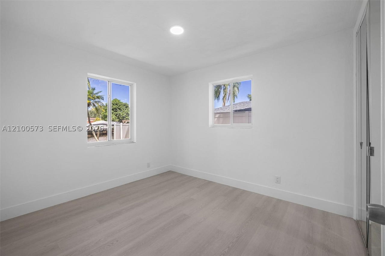 Real estate property located at 2733 Harding St, Broward, Look Homesites No 3, Hollywood, FL