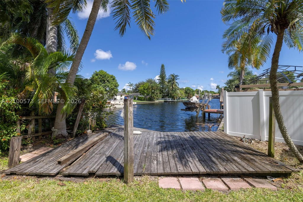 Real estate property located at 2733 Harding St, Broward, Look Homesites No 3, Hollywood, FL