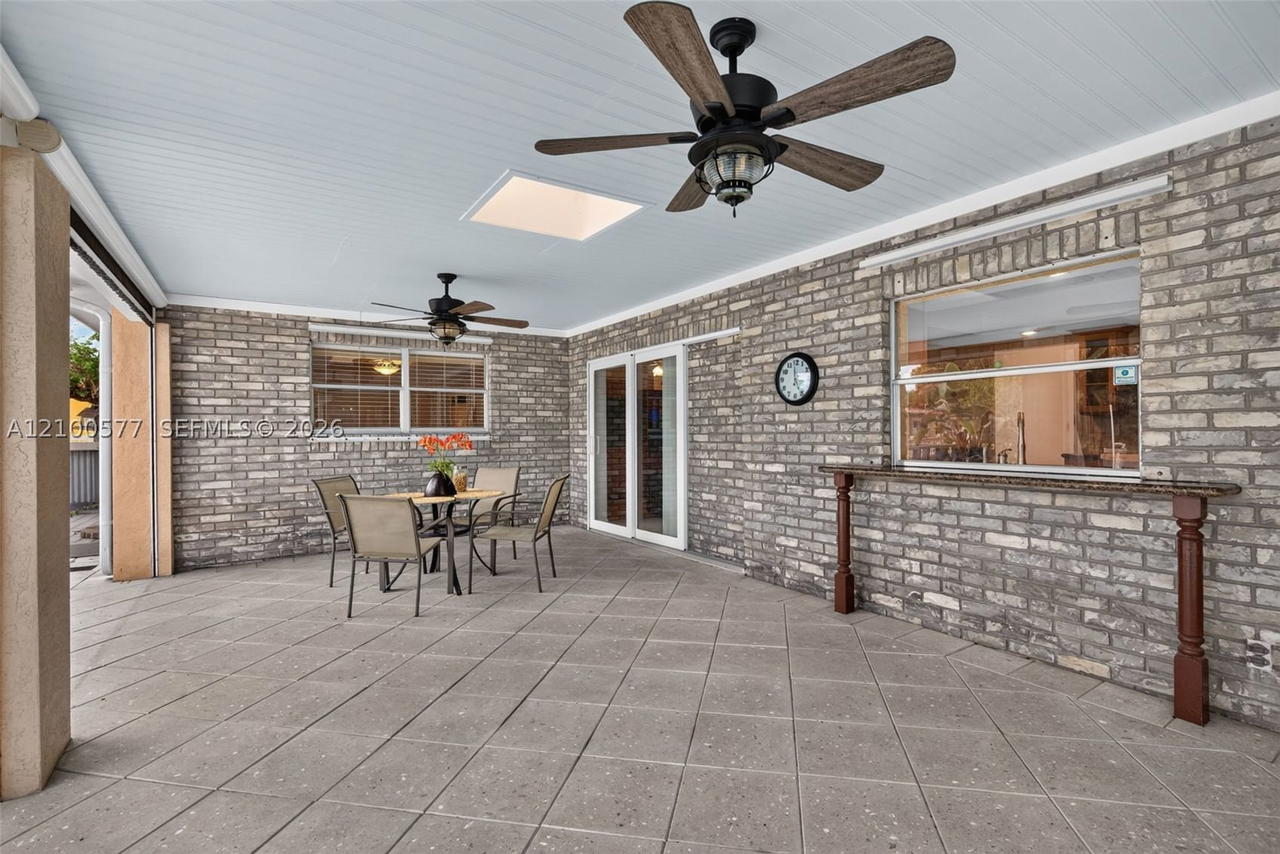 Real estate property located at 5921 15th St, Broward, Plantation Isles Sec Four, Plantation, FL