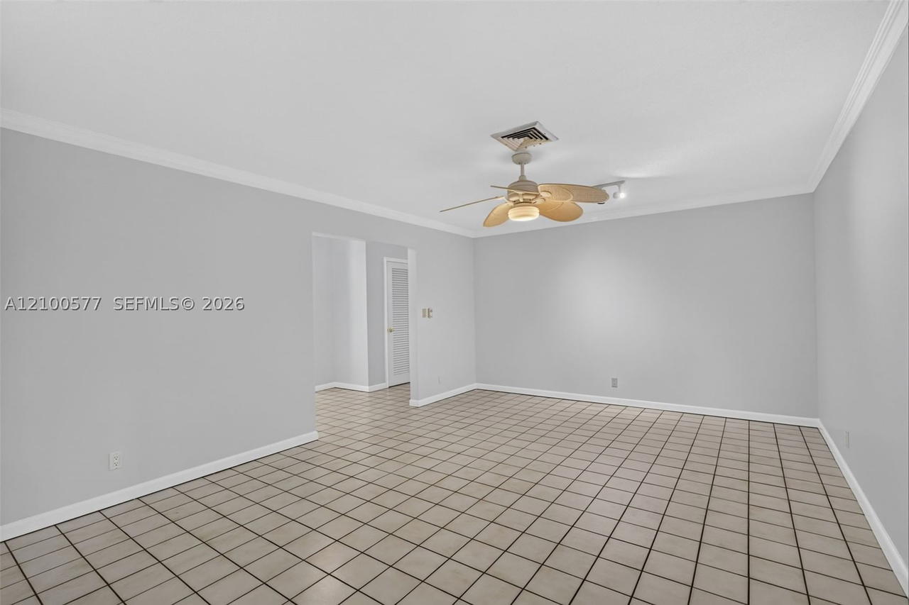 Real estate property located at 5921 15th St, Broward, Plantation Isles Sec Four, Plantation, FL