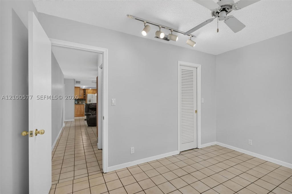 Real estate property located at 5921 15th St, Broward, Plantation Isles Sec Four, Plantation, FL