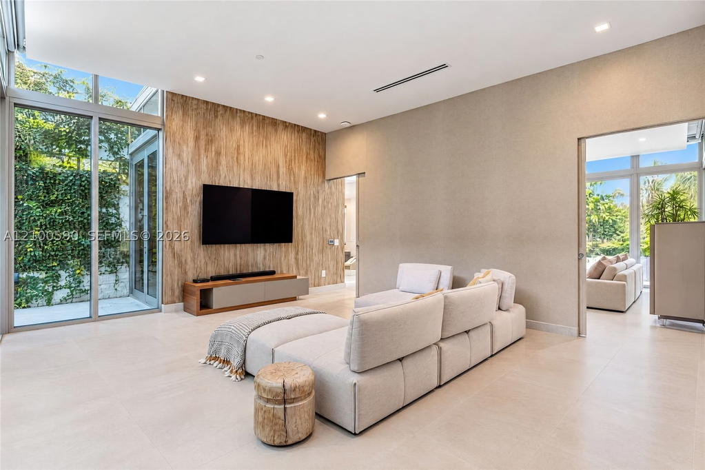 Real estate property located at 110 Reef Ln #10, Miami-dade, Oceana Key Biscayne Condo, Key Biscayne, FL